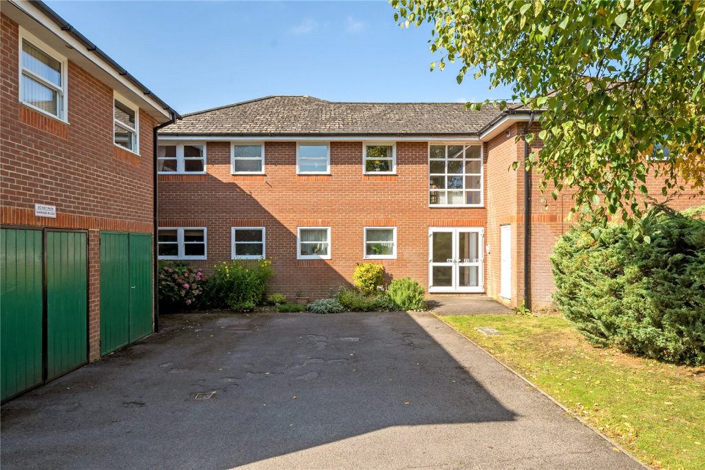 Headley Close, Alresford