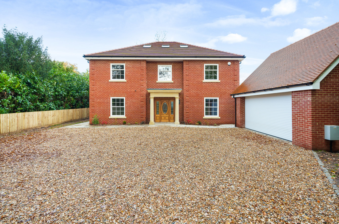 5-Bedroom-House-St-Marks-Close-Off-Winchester-Road.jpeg