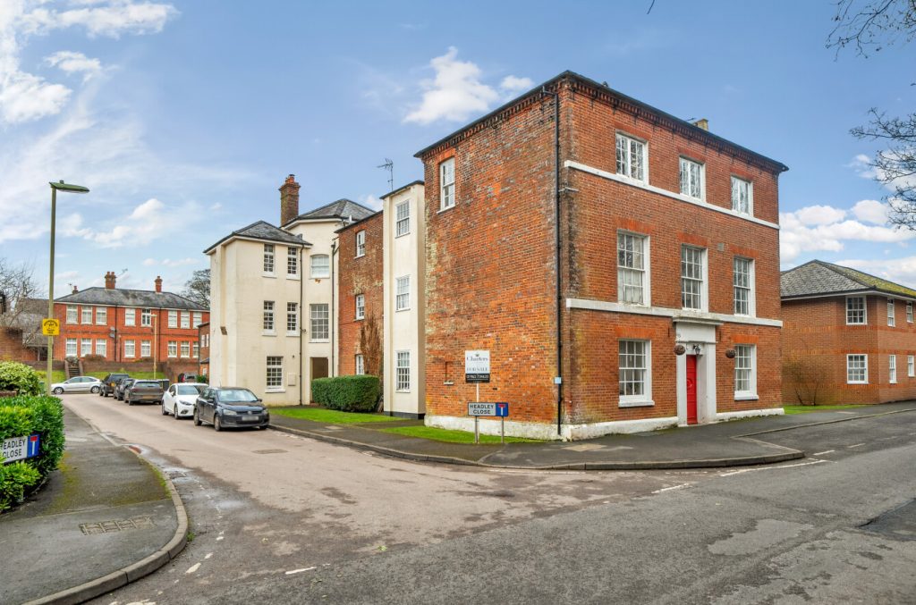 Bell House, Headley Close