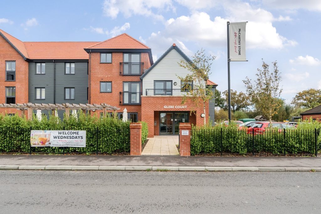 Glebe Court, Abbotswood Common Road